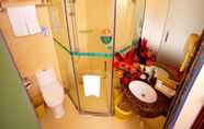 In-room Bathroom 3 GreenTree Inn Foshan Longjiang Town North Fenghua Road Express Hotel