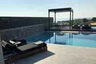 Swimming Pool Amara Luxury villas