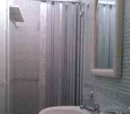 In-room Bathroom 3 Villa La Martina