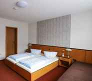 Bedroom 4 Landgasthof Hotel Zur Guten Quelle