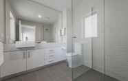 In-room Bathroom 5 Astra Apartments Merewether