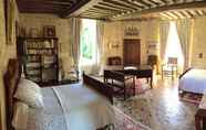 Bedroom 3 Château d'Asnieres en Bessin