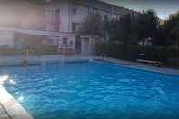 Swimming Pool Hotel Giannina