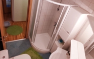 Phòng tắm bên trong 4 Apartments Dominik