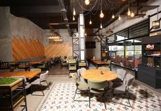 Lain-lain 7 The Grey Hotel