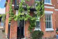 Exterior Netley Village Apartment