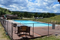 Swimming Pool Elk Creek Resort