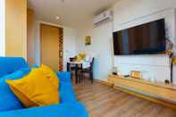 Khu vực công cộng The Aristo Beach Front 713 by Holy Cow