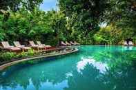 Swimming Pool Vero Homestay