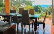 Restoran 3 Seaview Pool Villa 4BR - VILLA ISSARA