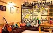 Lobby 7 Zostel South Delhi - Hostel