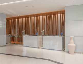 Lobi 2 Radisson Blu Hotel & Residence, Riyadh Diplomatic Quarter