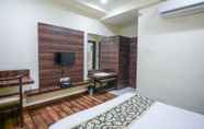 Bedroom 7 Hotel Kamla Regency