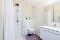 In-room Bathroom Laagland 305