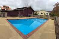 Swimming Pool Rellik House. Winery and Alpaca Farm