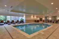 สระว่ายน้ำ Homewood Suites by Hilton Poughkeepsie
