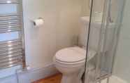 Toilet Kamar 5 The Old Post House B&B