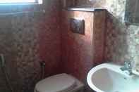 In-room Bathroom StayApart - SR Residence