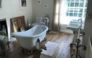 Toilet Kamar 7 Trenethick