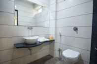 In-room Bathroom Hotel Sudharsan Residency