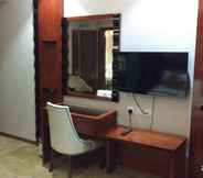 Bedroom 6 Sanam Hotel Suites