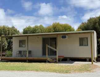 Exterior 2 Elliston Caravan Park