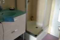 In-room Bathroom Chambre Rennaise