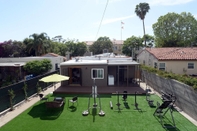 พื้นที่สาธารณะ Spacious House on Melrose w Private Backyard Gym