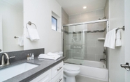 In-room Bathroom 7 Brand NEW Luxury Modern 3bdr Townhome In Silver Lake