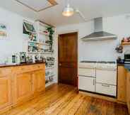 Kamar Tidur 6 2 bed Artistic/designer Flat Near Broadway Market