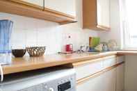 Kamar Tidur Bright & Spacious Studio Flat in SE8