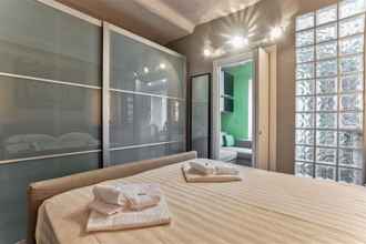 Kamar Tidur 4 Torino San Salvario Stylish Apartment