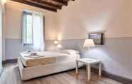 Bedroom 3 Duomo & Palazzo Reale Apartment