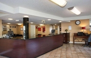 Lobi 5 MorningGlory Inn & Suites