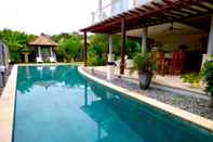 Swimming Pool Villa Mels