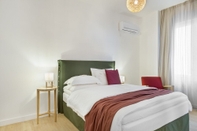 Kamar Tidur Maryflower Premium Apartments Piraeus