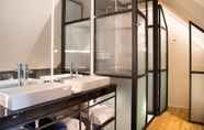 In-room Bathroom 4 Pestana Plaza Mayor Madrid