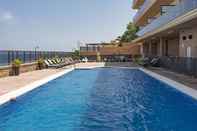 Swimming Pool Aparthotel El Faro