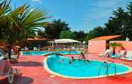 Swimming Pool 2 Camping La Maurie