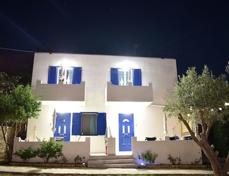 Exterior 2 Litus Studios Syros