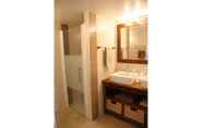 In-room Bathroom 5 La Parenthese de Chalais