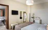 Kamar Tidur 4 Hotel Ariston & Spa