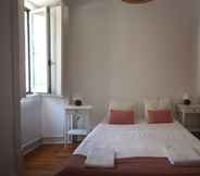 Bedroom 6 Stunning Apartment Near Chiado