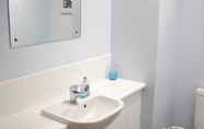 In-room Bathroom 2 Walkers Court 3 Bedroom Apartment