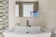 In-room Bathroom Alek Altea17 by Vero