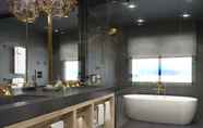 In-room Bathroom 4 Four Seasons Resort and Residences Napa Valley