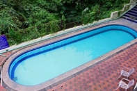 Kolam Renang Basilica Holiday Home