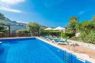 Swimming Pool Boutique Hostal Oriola