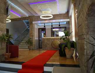 Lobby 2 Timgad Hotel Hazem