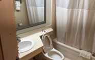 Toilet Kamar 4 Regency Inn